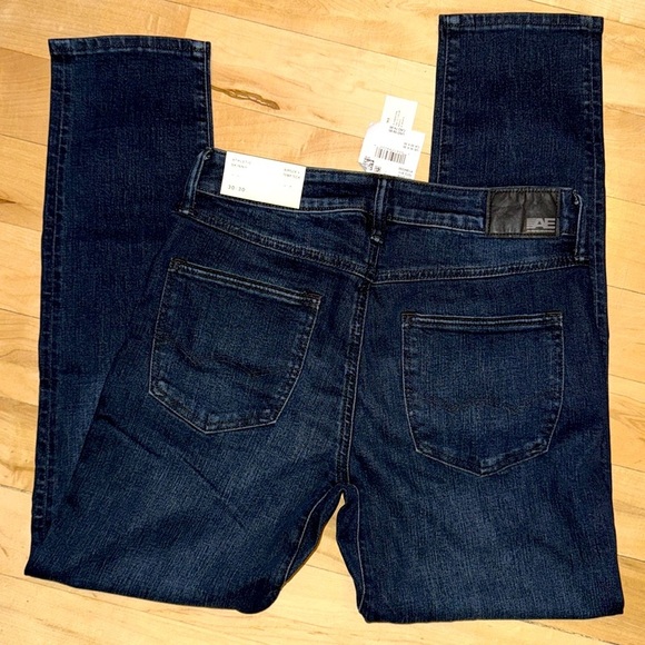 Men’s Athletic Skinny Fit Airflex+Temp Tech Jeans - Picture 3 of 4